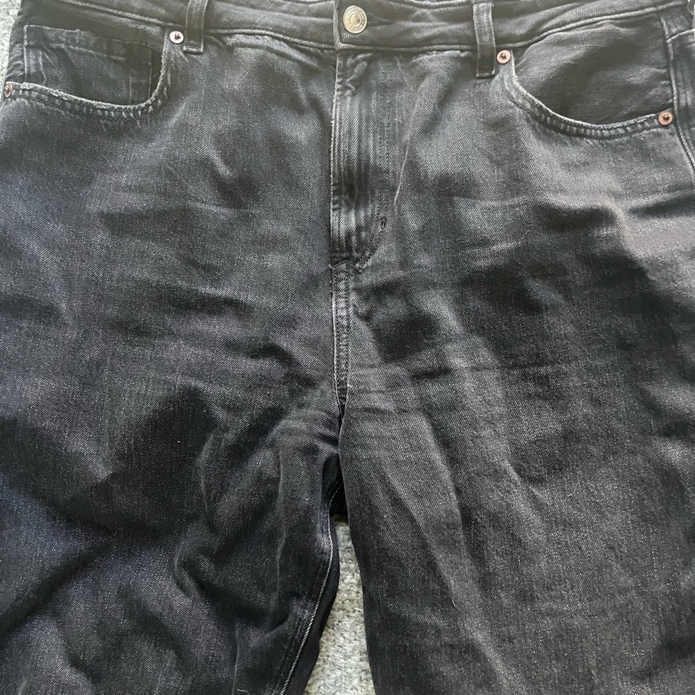 High Rise Distressed Mom Jean - Picture 3 of 5